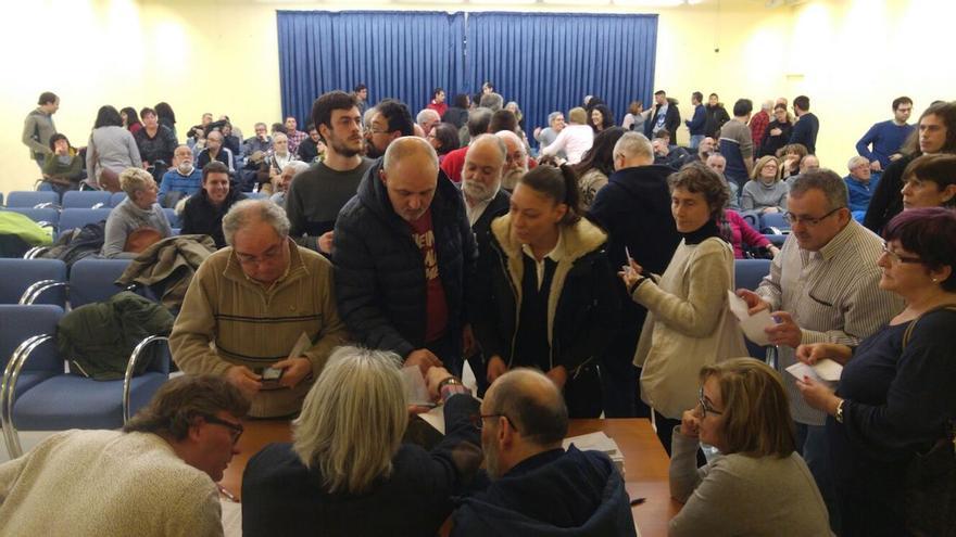 Votación asamblea Cambia Logroño