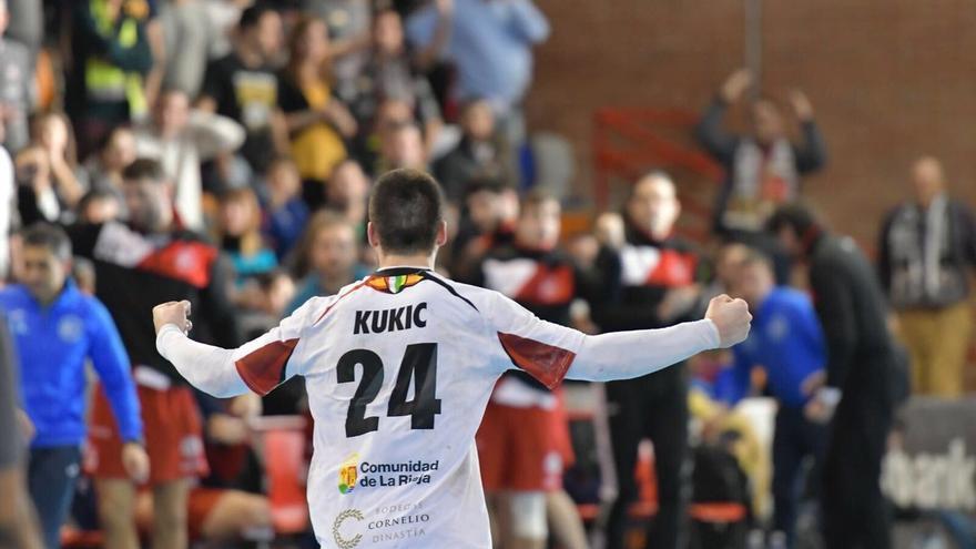 Kukic celebra un gol