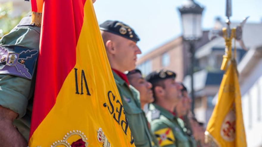 Ejército, paracaidistas, bandera España