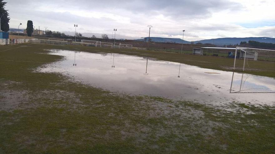 campo Escuela Fútbol Nájera inundado