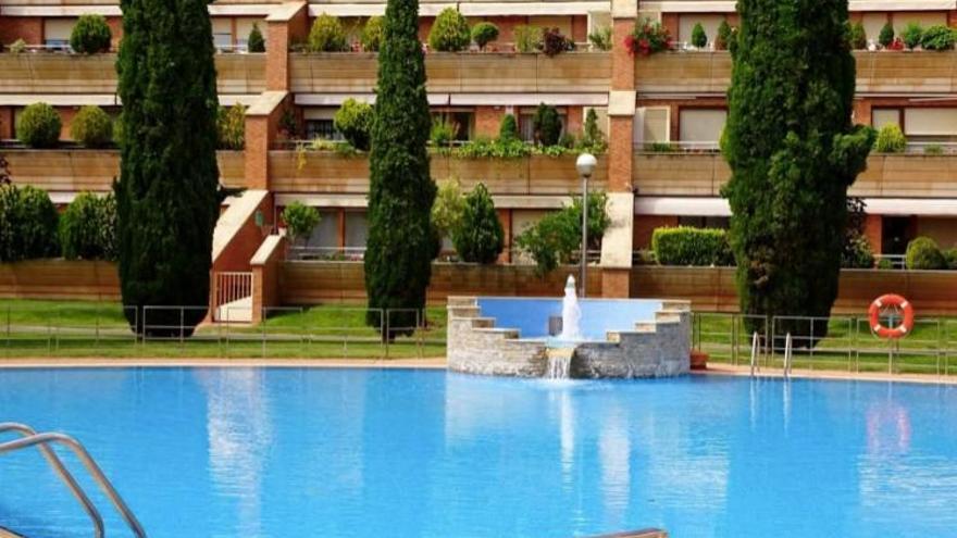 vivienda con piscina en Logroño