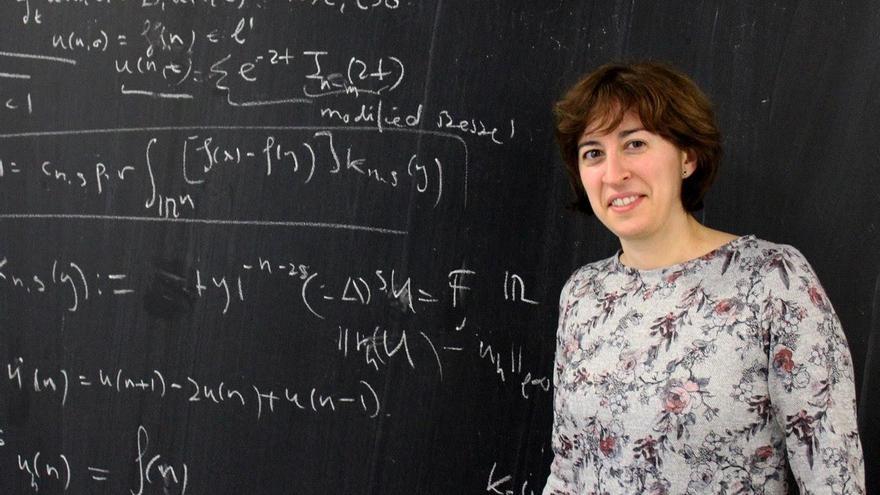 Luz Roncal, matemáticas, premio