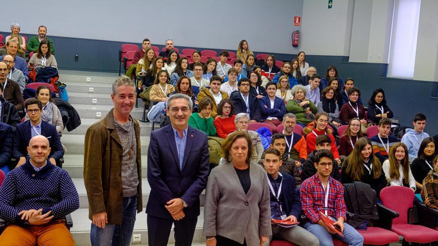 Torneo de Debate, Universidad de La Rioja, IES