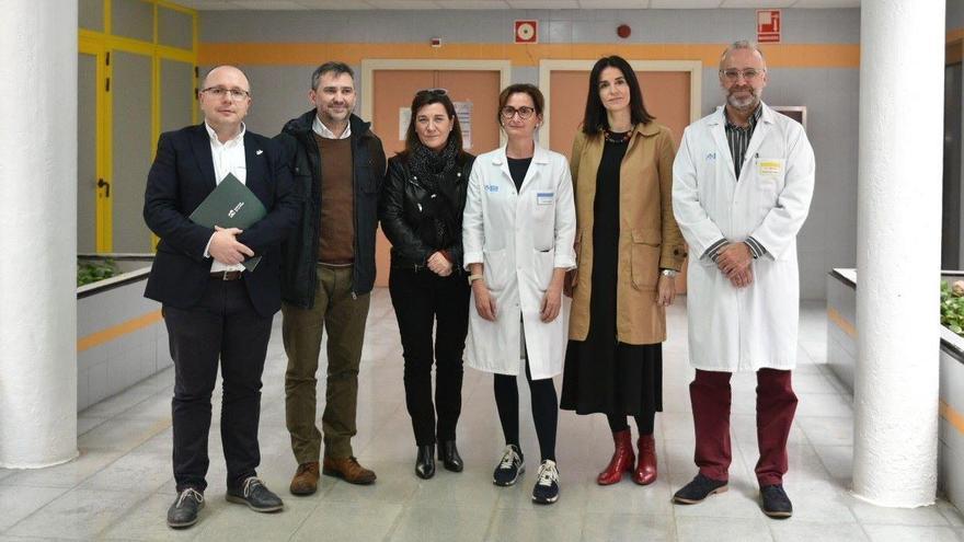 Sara Alba visita el centro de salud Joaquín Elizalde