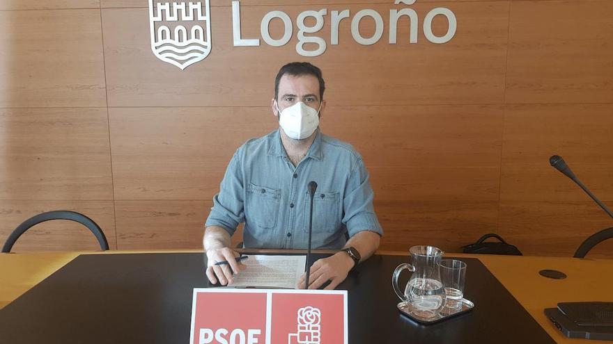 Iván Reinares, Servicios Sociales, PSOE