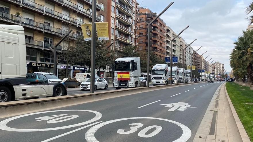 camiones, paro de transporte, Logroño, Gran Vía