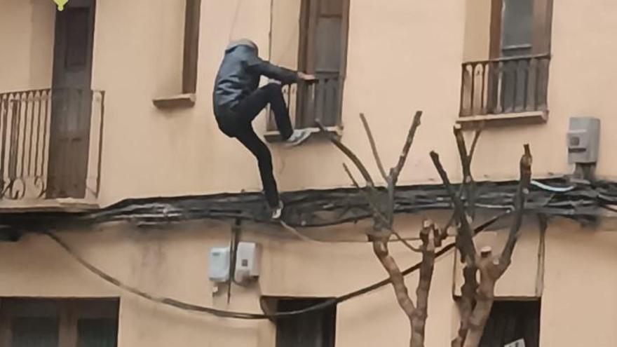detenido tras intentar entrar a una vivienda de la calle Chile