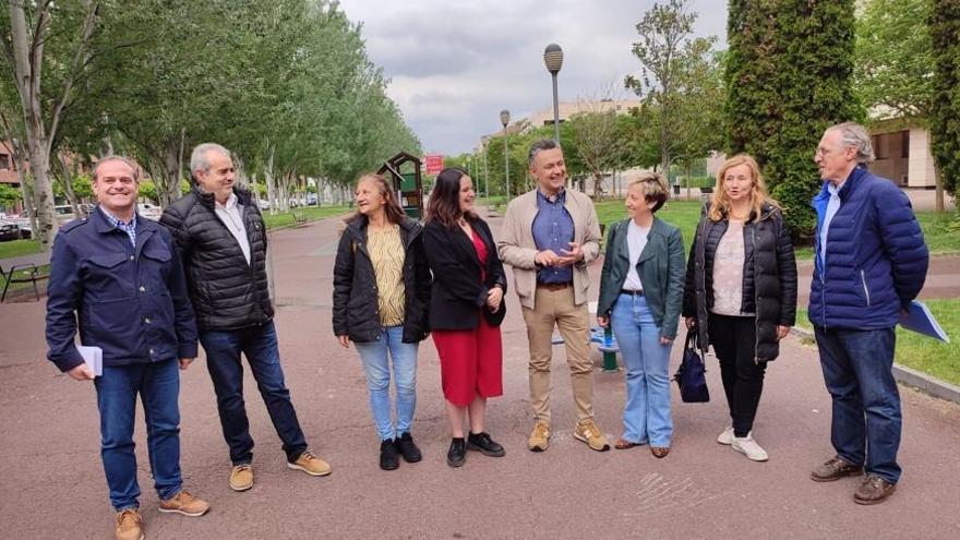 Escobar y su equipo detallan propuestas para los barrios en Logroño