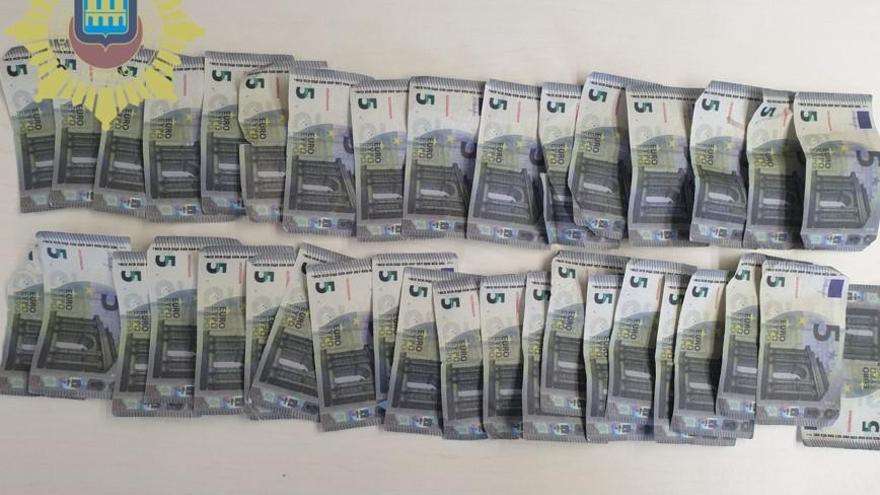 billetes falsos de cinco euros